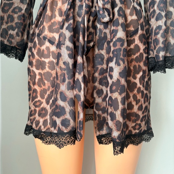 Leopard Print Women's Robe & Panty Set - Picture 2 of 7